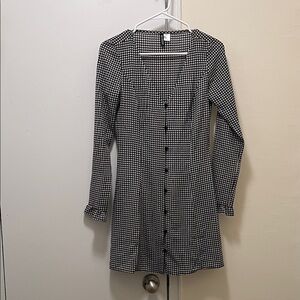 H&M Black and White Houndstooth Long-Sleeve Button Dress